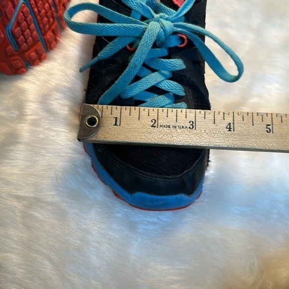 Nike Revolution 2 Sneakers, Size 6.5 Womens - Picture 8 of 8